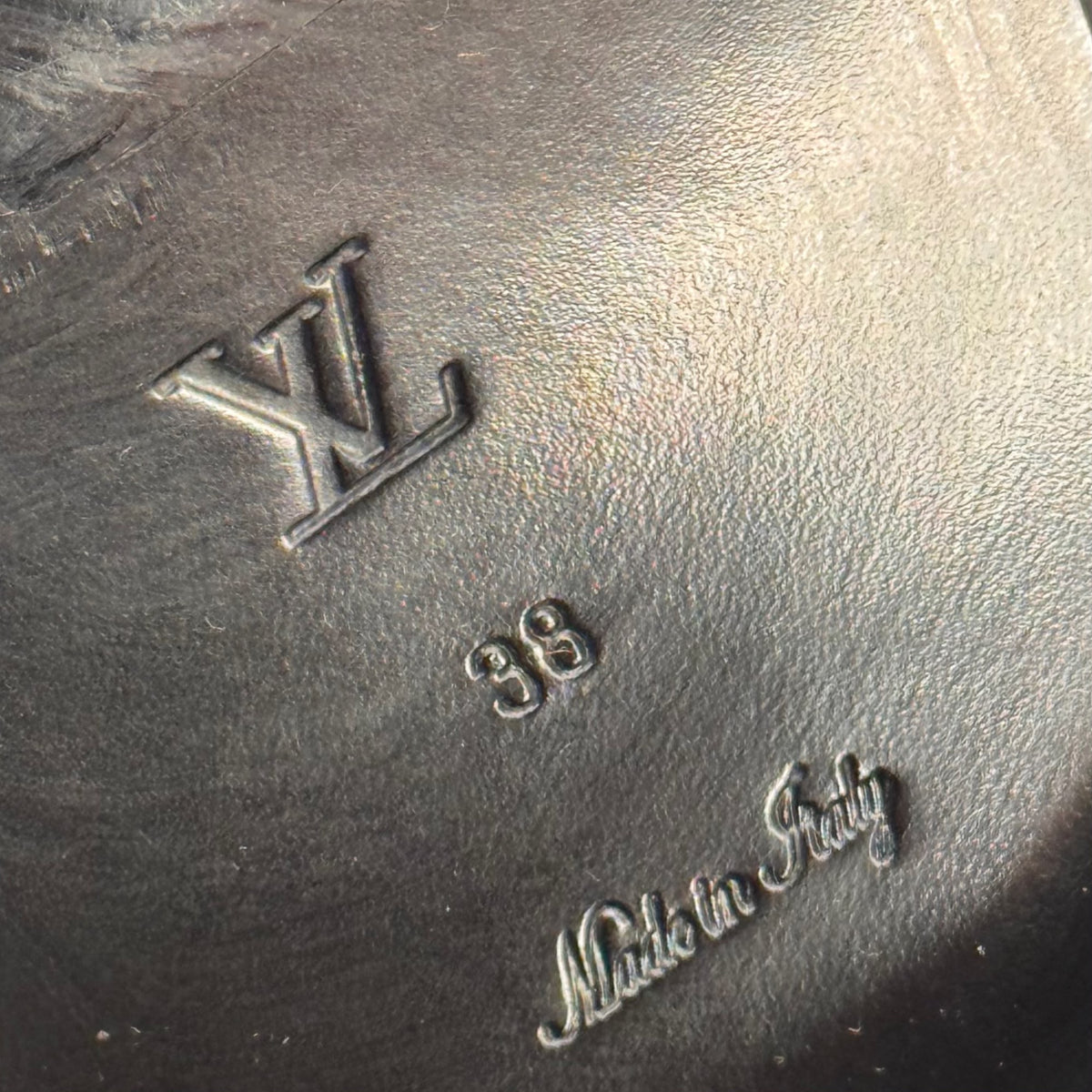 LOUIS VUITTON - LOAFER ACADEMY BLACK LEATHER & MONOGRAM CANVAS WITH GOLD-TONE LV BUCKLE SIZE 38 EU