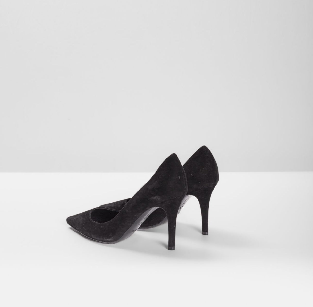 RALPH LAURENT - *BRAND NEW* PUMPS SUÈDE BLACK SIZE 38 EU