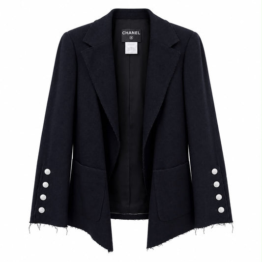 CHANEL - BLAZER BLACK WOOL BLEND RAW-EDGE WITH WHITE CC LOGO BUTTONS SIZE 48 FR