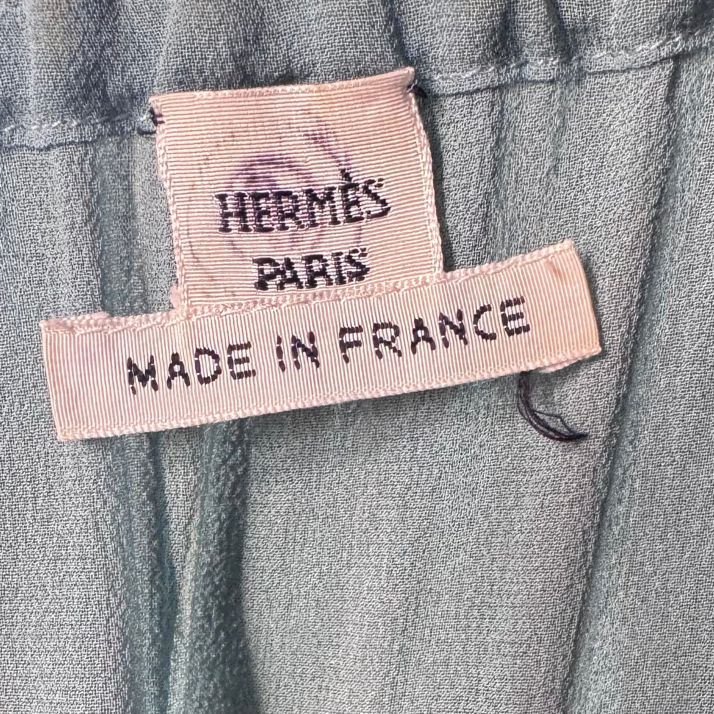HERMÈS - BLOUSE LONG-SLEEVE LIGHT BLUE SILK WITH FRONT ZIP SIZE 38 FR
