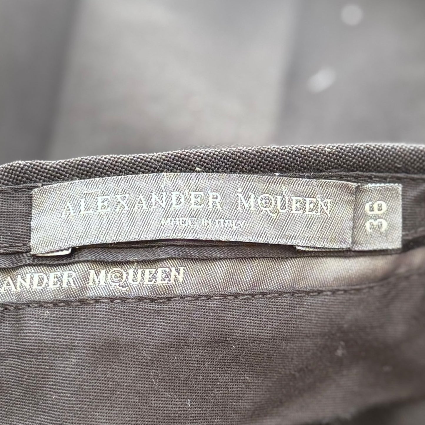 ALEXANDER MCQUEEN - SUIT BLACK WOOL JACKET WITH RUFFLE AND TROUSERS SIZE 36 FR