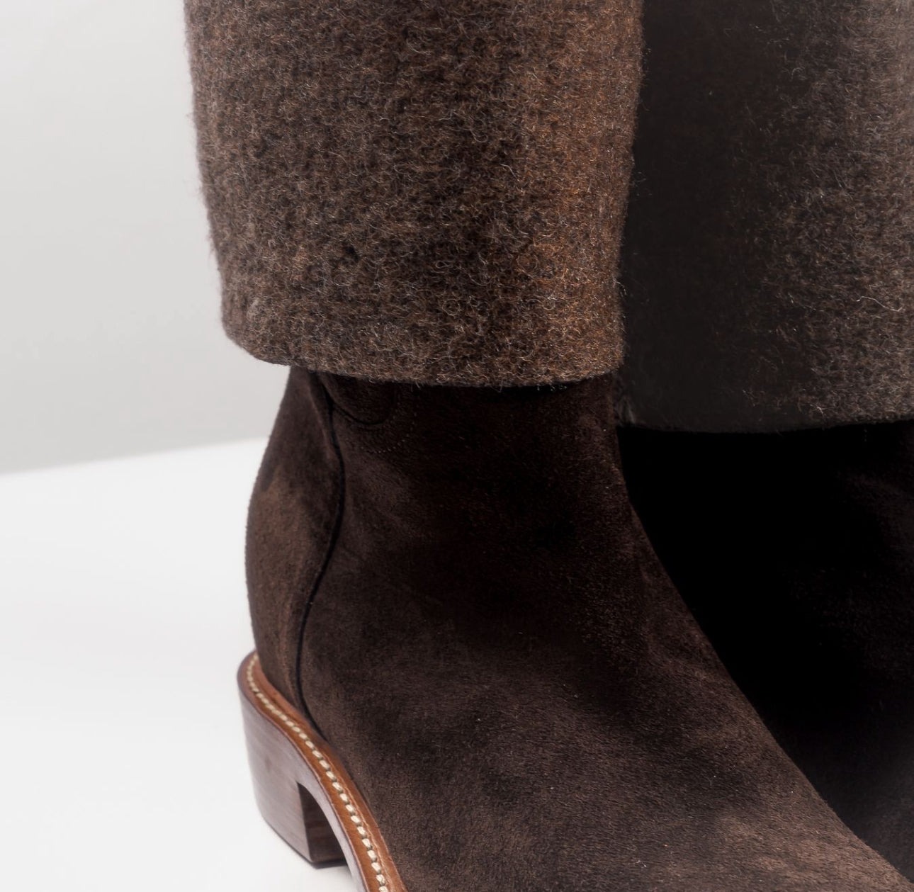 CHANEL - HIGH BOOTS BROWN SUÈDE SIZE 40.5 EU