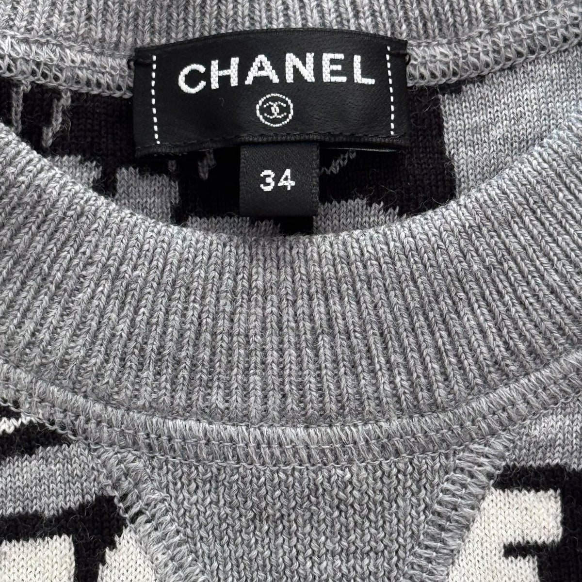 CHANEL – SWEATER PARIS–MANCHESTER IN WOOL MÉTIERS D’ART 2023/24 SIZE FR 34 / IT 38