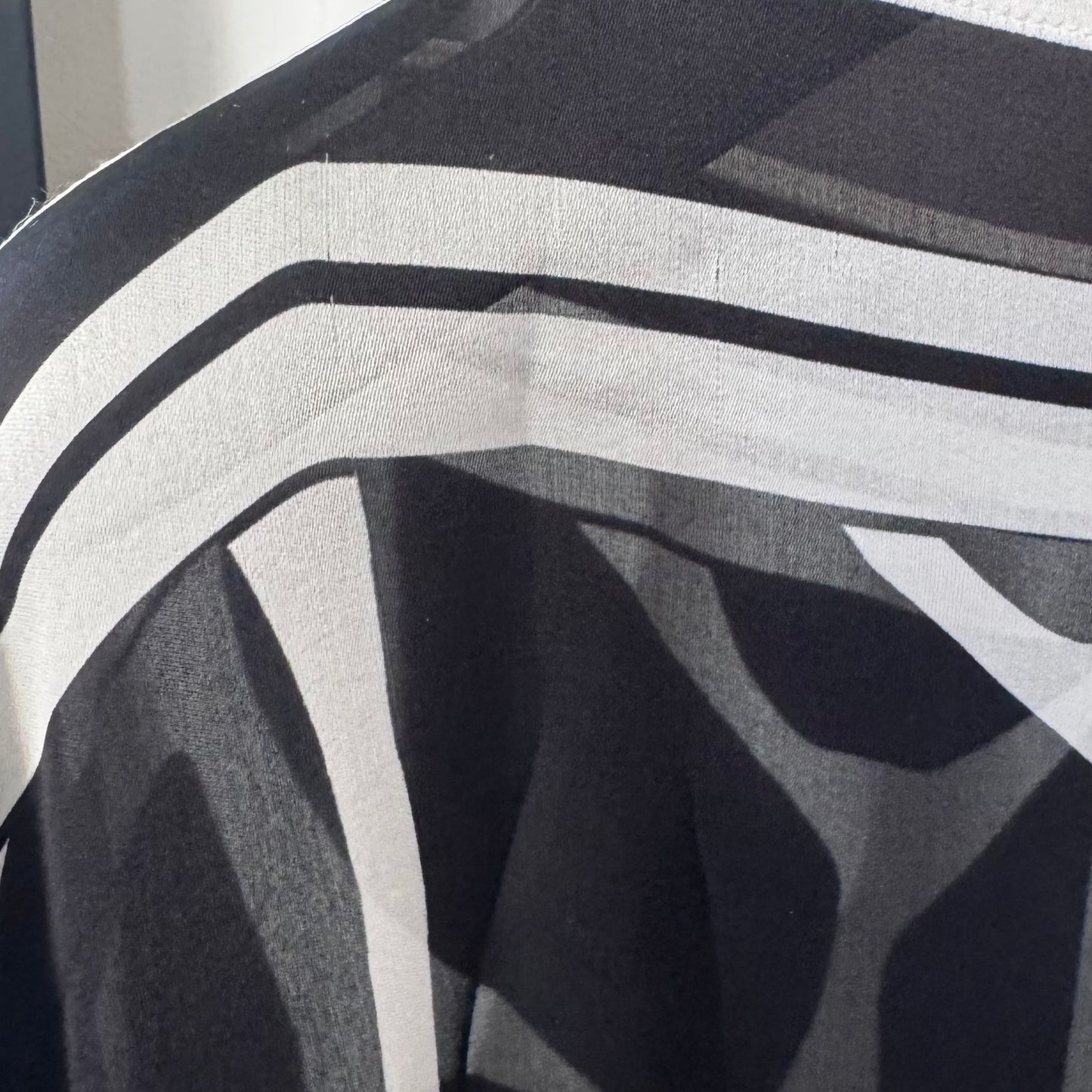VALENTINO - TOP SILK BLACK AND WHITE SIZE 38 IT