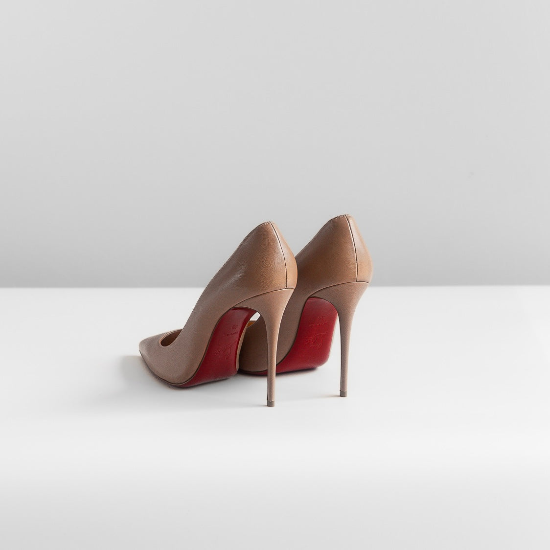 LOUBOUTIN - *BRAND NEW* PUMPS KATE 100 BEIGE NAPPA LEATHER