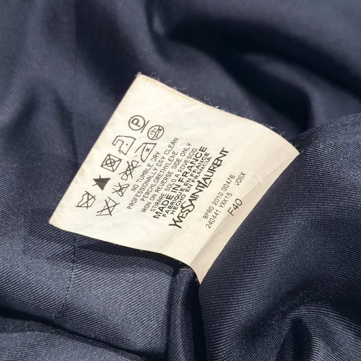 SAINT LAURENT - SUIT SMOKING JACKET AND TROUSERS BLUE WITH SATIN LAPELS SIZE 40 FR / 44 IT