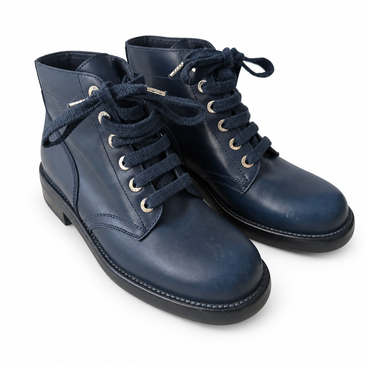 CHANEL - ANKLE BOOTS NAVY BLUE LEATHER LACE-UP WITH SILVER-TONE HARDWARE CC LOGO SIZE 37 EU
