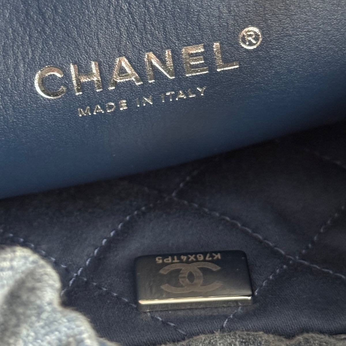 CHANEL – BAG MINI CHANEL 22 QUILTED BLUE DENIM WITH STUDS & SILVER-TONE HARDWARE